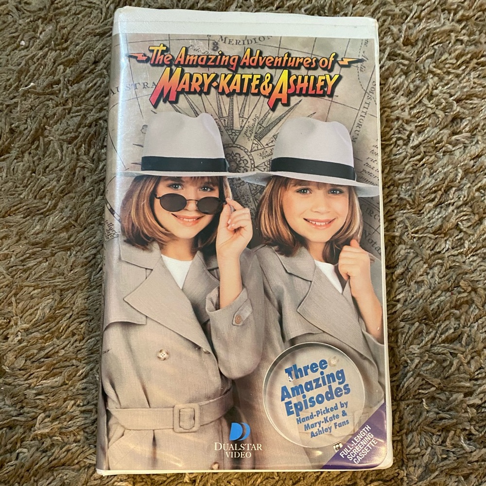 THE ADVENTURES OF MARY KATE & ASHLEY VHS